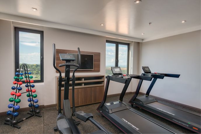 Imagen de los interiores del Hotel Linx Confins. Foto 18