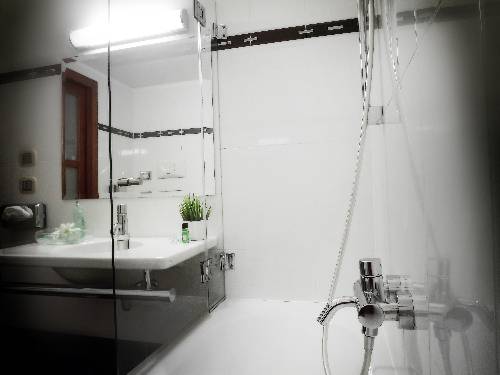 Imagen de la habitación del Hotel Liolá, Castrocielo. Foto 15