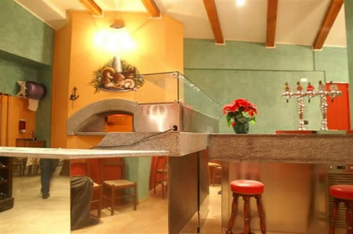 Imagen del bar/restaurante del Hotel Lion, Balma. Foto 2