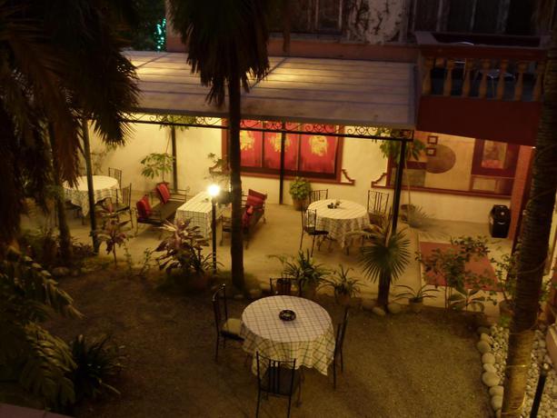 Imagen de los exteriores del Hotel Lion, Katmandu. Foto 6