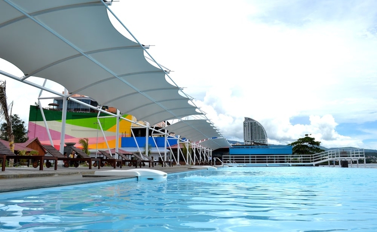 Imagen de la piscina del Hotel Lion and Plaza. Foto 15