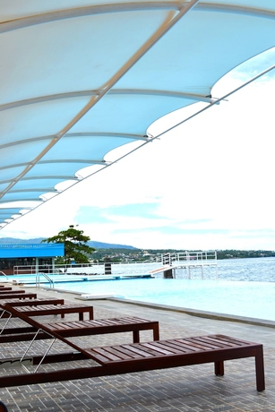 Imagen de la piscina del Hotel Lion and Plaza. Foto 17