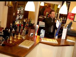 Imagen del bar/restaurante del Hotel Lion and Swan. Foto 2