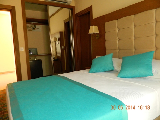 Imagen de la habitación del Hotel Liona. Foto 4