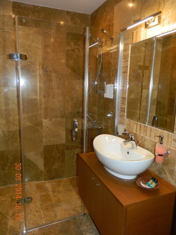 Imagen de la habitación del Hotel Liona. Foto 8