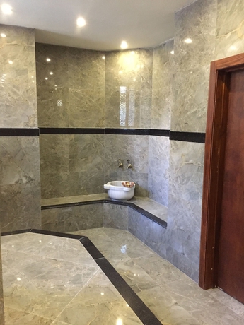 Imagen de los interiores del Hotel Liona. Foto 16
