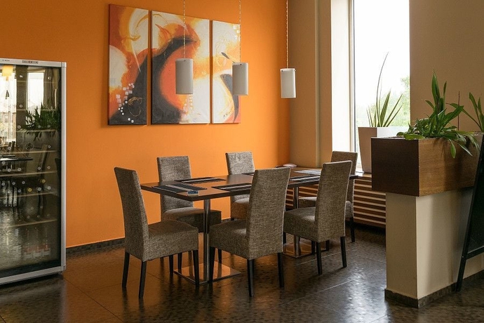 Imagen del bar/restaurante del Hotel Lions Plzen. Foto 11