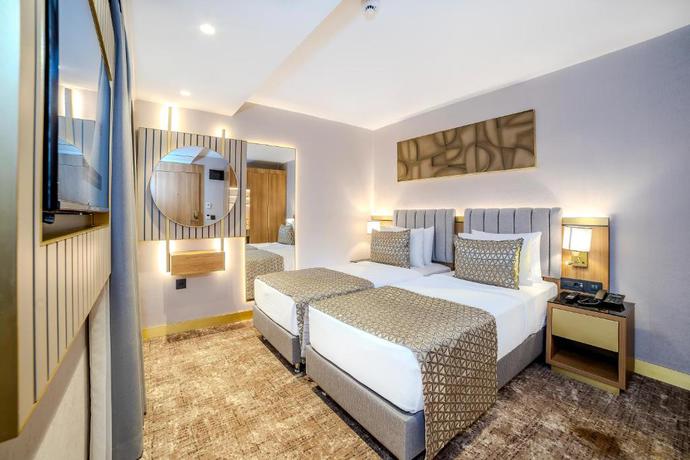 Imagen de la habitación del Hotel Lions Royal. Foto 15