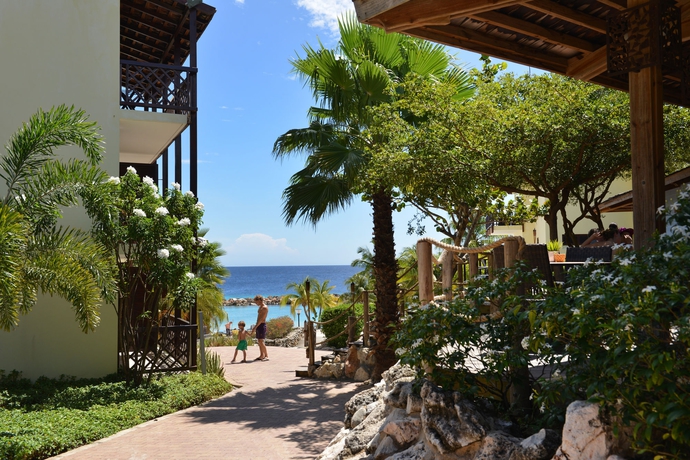 Imagen de los exteriores del Hotel Lionsdive Beach Resort. Foto 11