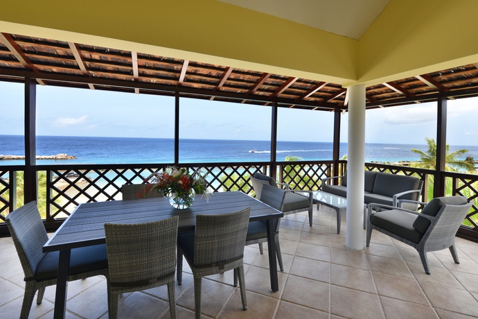 Imagen de la habitación del Hotel Lionsdive Beach Resort. Foto 5