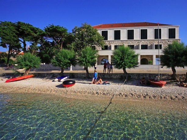 Imagen general del Hotel Lipa, Postira. Foto 4