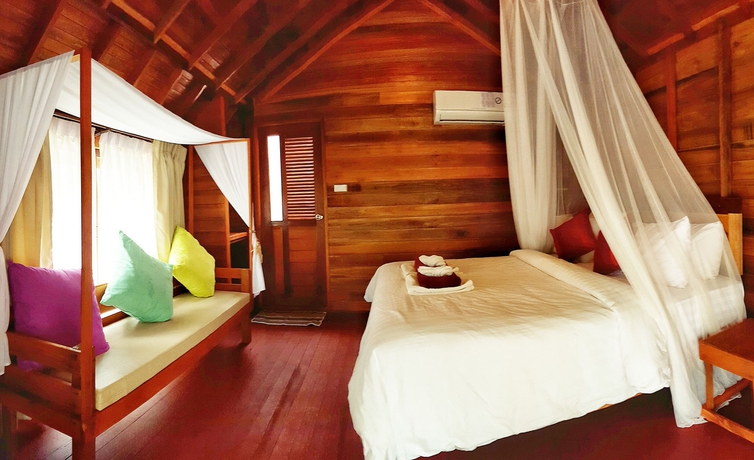 Imagen de la habitación del Hotel Lipe Beach Resort. Foto 6