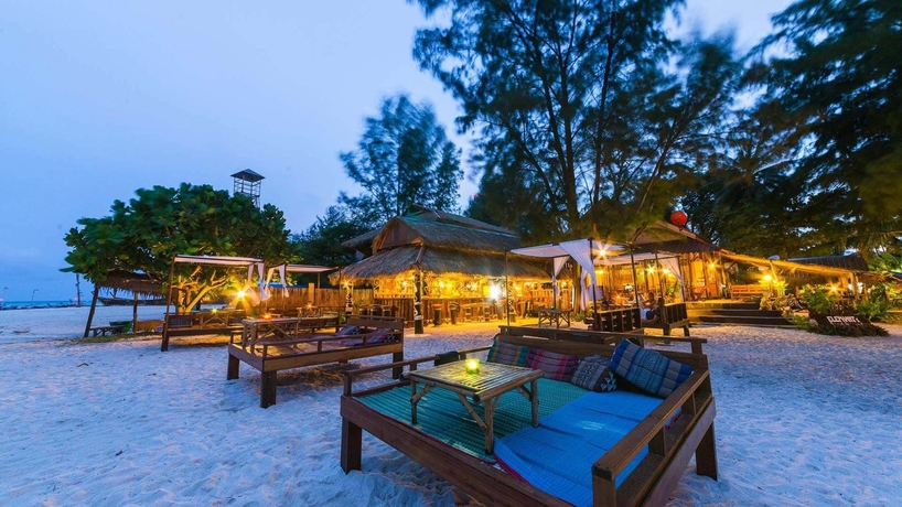 Imagen del bar/restaurante del Hotel Lipe Beach Resort. Foto 4