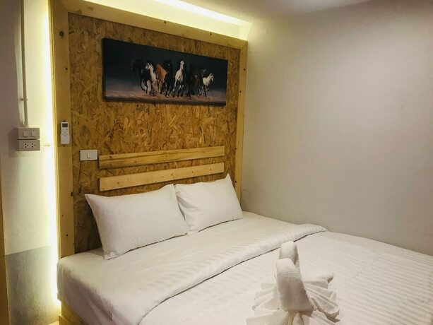Imagen de la habitación del Hotel Lipe Garden Beach Resort. Foto 17