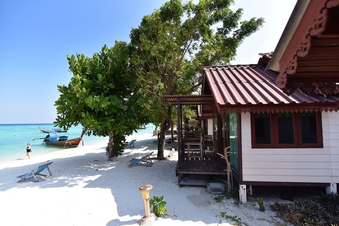 Imagen de la habitación del Hotel Lipe Power Beach Resort. Foto 3