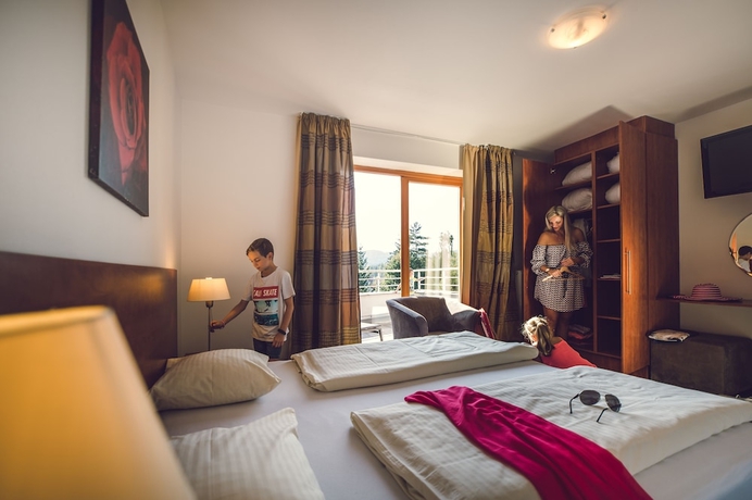 Imagen de la habitación del Hotel Lipno Lake Resort. Foto 4