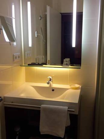 Imagen de la habitación del Hotel Lippischer Hof. Foto 6