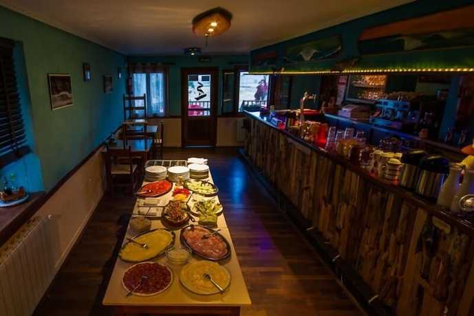 Imagen del bar/restaurante del Hotel Liquid SurfHouse. Foto 12