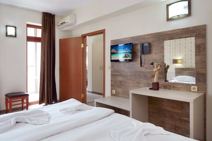 Imagen de la habitación del Hotel Lira, Nessebar. Foto 13