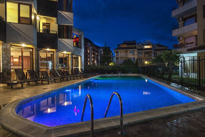 Imagen de la piscina del Hotel Lira, Nessebar. Foto 20