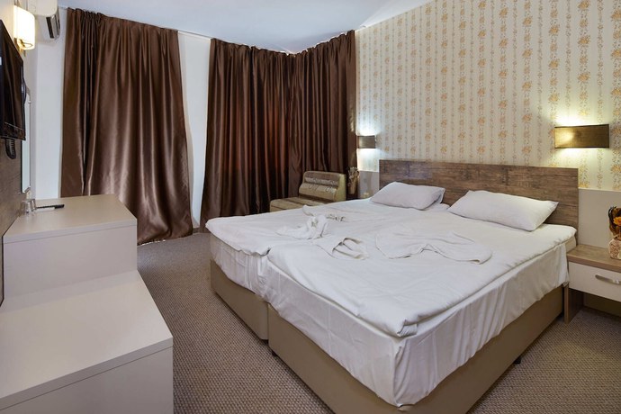 Imagen de la habitación del Hotel Lira, Nessebar. Foto 17