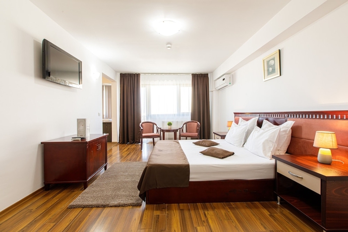 Imagen de la habitación del Hotel Lira Pacific. Foto 9