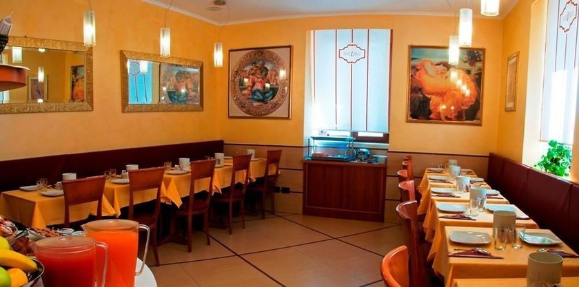 Imagen de los exteriores del Hotel Lirico. Foto 5