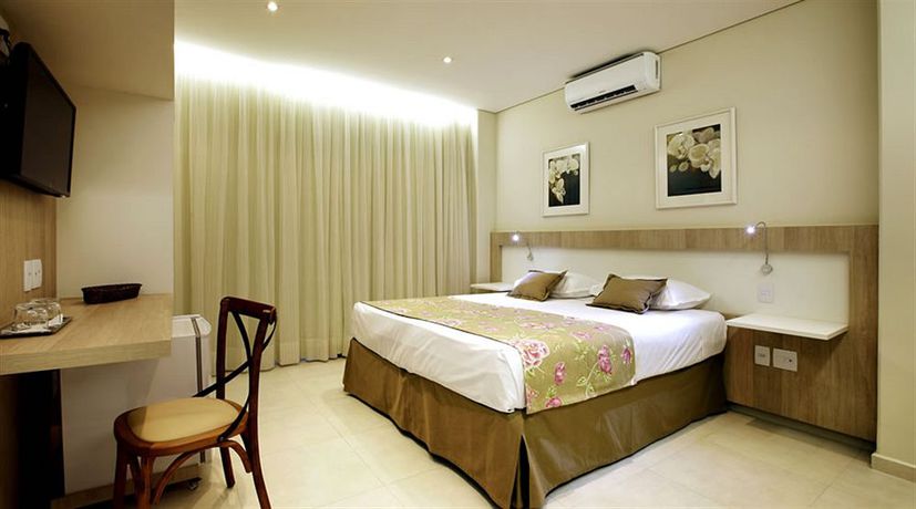 Imagen de la habitación del Hotel Lirio D'agua. Foto 8