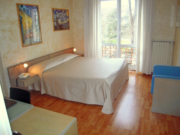 Imagen de la habitación del Hotel Lis. Foto 8