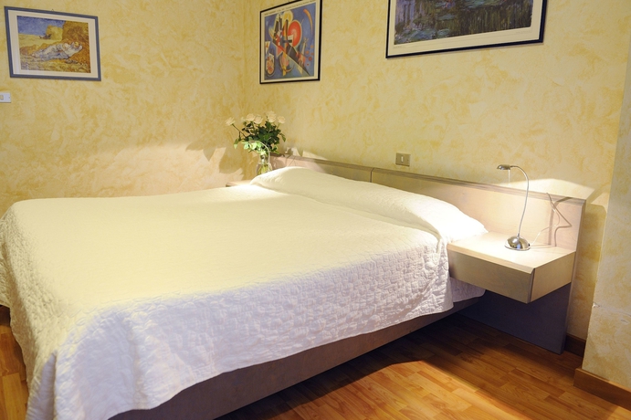 Imagen de la habitación del Hotel Lis. Foto 12