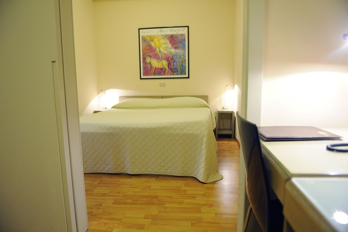 Imagen de la habitación del Hotel Lis. Foto 13