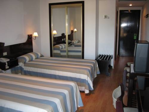 Imagen de la habitación del Hotel Lisboa, Badajoz. Foto 8
