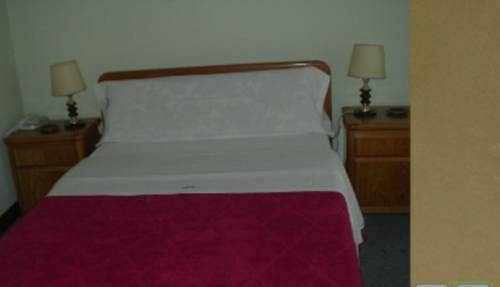 Imagen de la habitación del Hotel Lisboa, Buenos Aires. Foto 15