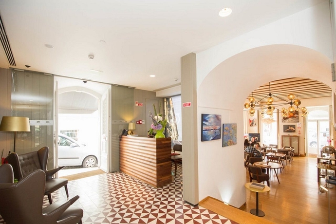 Imagen general del Hotel Lisboa Carmo. Foto 4