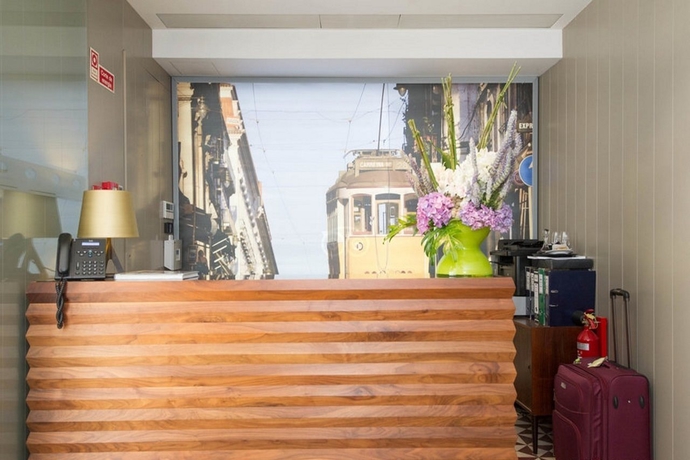 Imagen general del Hotel Lisboa Carmo. Foto 6