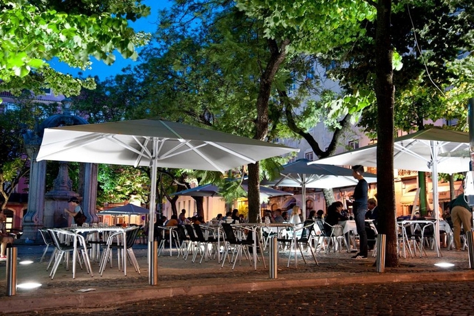 Imagen general del Hotel Lisboa Carmo. Foto 7