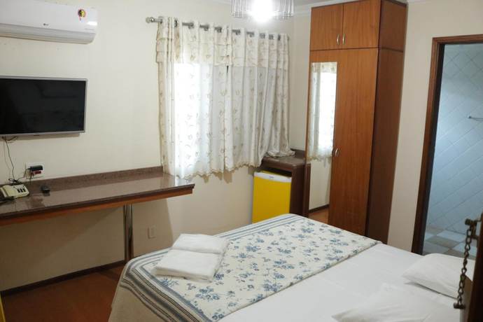 Imagen de la habitación del Hotel Lisboa, Poços de Caldas. Foto 1