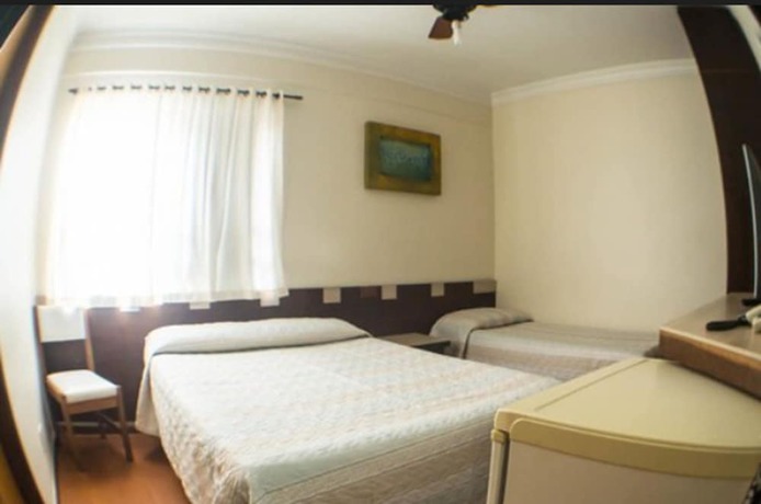 Imagen de la habitación del Hotel Lisboa, Po&ccedil;os de Caldas. Foto 2
