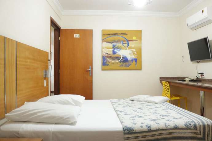 Imagen de la habitación del Hotel Lisboa, Po&ccedil;os de Caldas. Foto 7