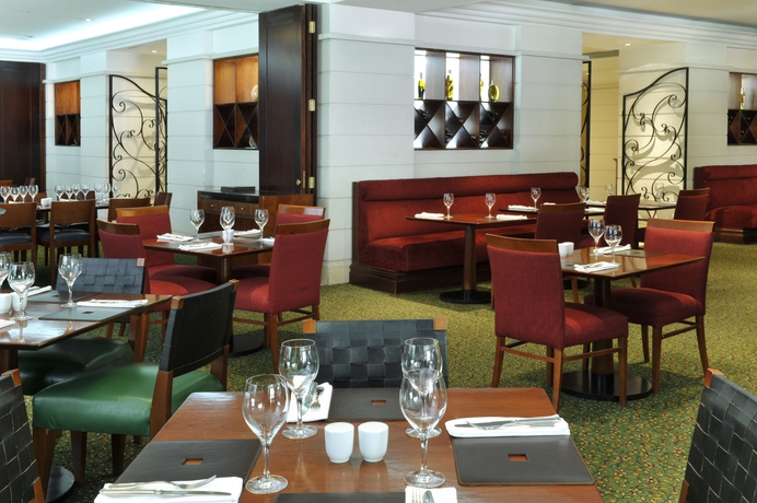 Imagen del bar/restaurante del Hotel Lisbon Marriott. Foto 2
