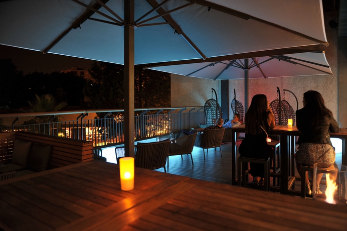 Imagen del bar/restaurante del Hotel Lisbon Marriott. Foto 4