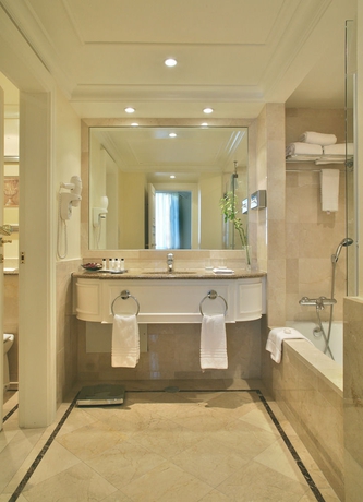 Imagen de la habitación del Hotel Lisbon Marriott. Foto 9