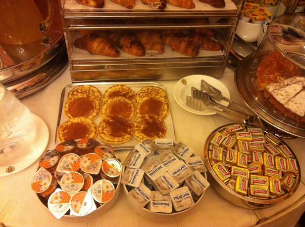 Imagen del bar/restaurante del Hotel Lisbona. Foto 3