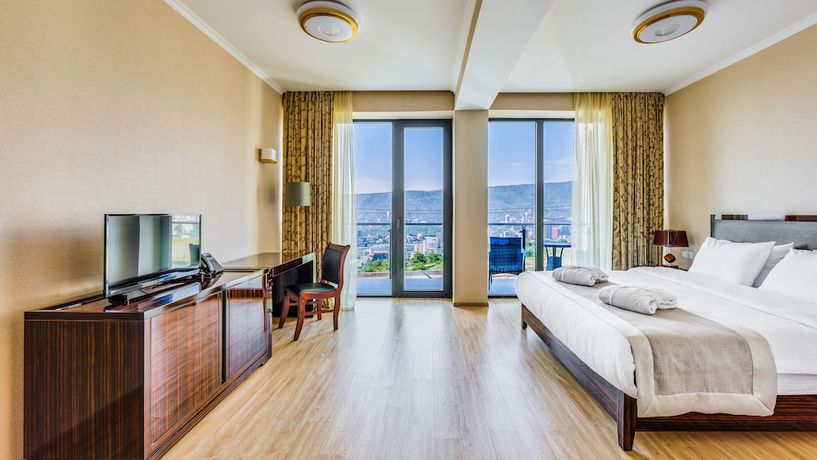Imagen de la habitación del Hotel Lisi Hills, Tbilisi. Foto 2