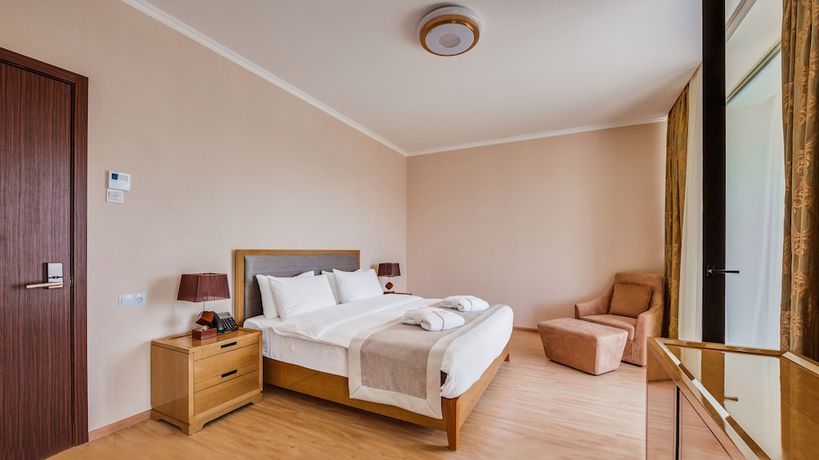 Imagen de la habitación del Hotel Lisi Hills, Tbilisi. Foto 10