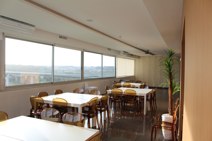 Imagen del bar/restaurante del Hotel Lisotel. Foto 4