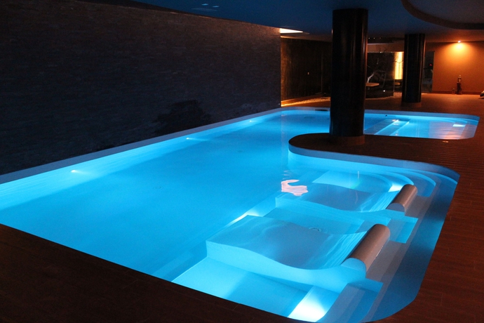 Imagen de la piscina del Hotel Lisotel. Foto 14