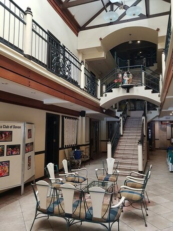 Imagen de los interiores del Hotel Lispher Inn. Foto 27