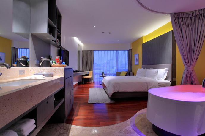 Imagen de la habitación del Hotel Lit Bangkok. Foto 2