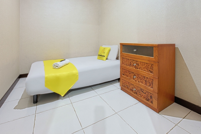 Imagen de la habitación del Hotel Literooms At Kebagusan City. Foto 2